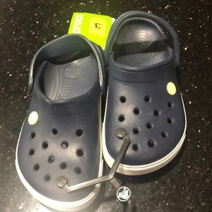 Crocs, navy with yellow stripe, kids size 3 NWT